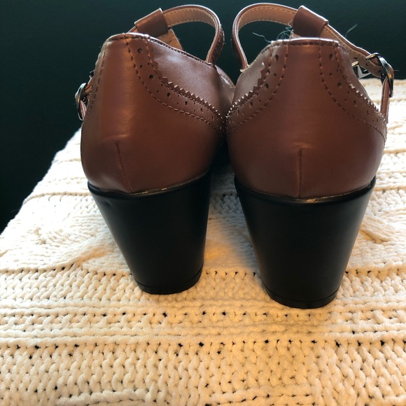 NIB Brown Leather Mary Jane Heels 9 - Picture 8 of 12